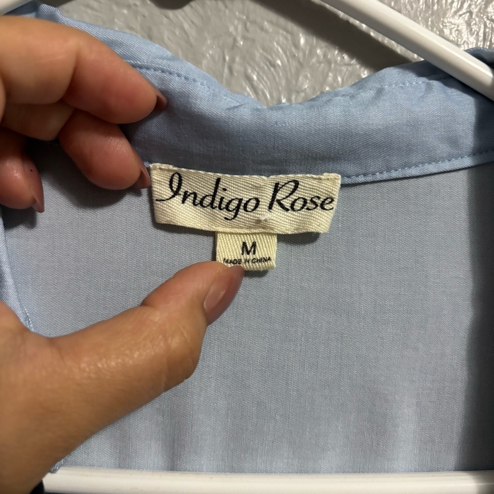 Elegant Light Blue Button Down Shirt - Picture 6 of 10